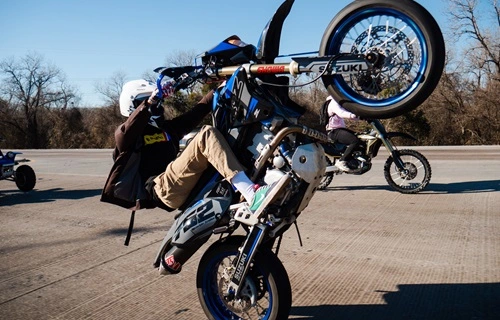 D a Wheelie on A Motorcycle